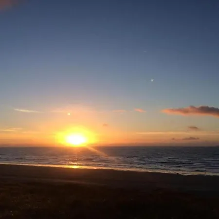 Strandhaus Direkt Am By Interhome Hébergement de vacances Wijk aan Zee